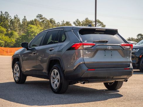 Used 2023 Toyota RAV4 LE FWD image 5