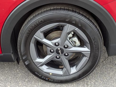 Used 2025 Kia K4 LXS image 29