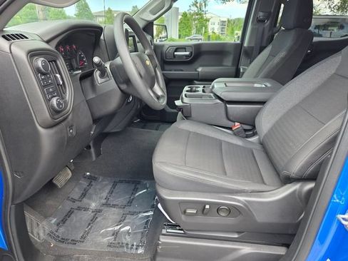 Used 2025 Chevrolet Silverado 1500 Custom w/ Turbomax Blackout Package AWD/4WD image 6