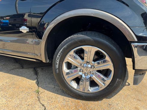 Used 2019 Ford F150 King Ranch w/ Equipment Group 601A Luxury AWD/4WD image 19