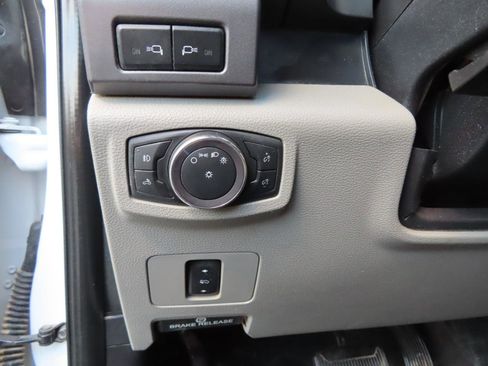 Used 2019 Ford F250 XLT w/ XLT Value Package image 32