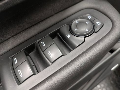 Used 2023 GMC Terrain AT4 w/ Infotainment Package II image 9