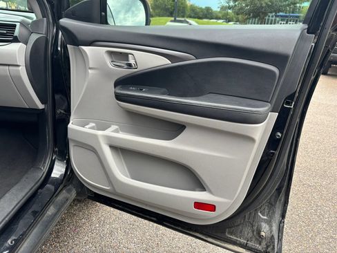 Used 2020 Honda Pilot EX image 21