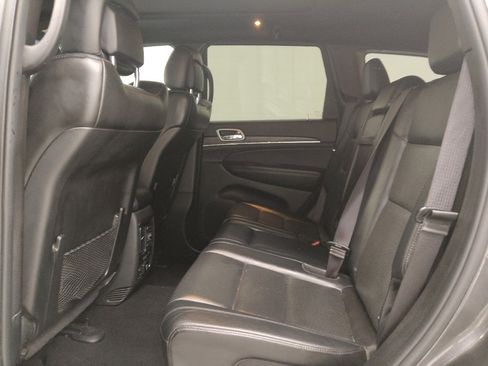 Used 2019 Jeep Grand Cherokee Limited w/ Luxury Group II AWD/4WD image 18