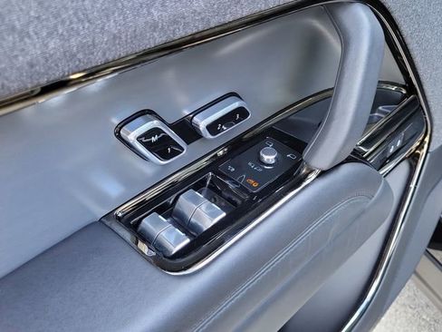 Used 2024 Land Rover Range Rover Sport Dynamic SE image 18