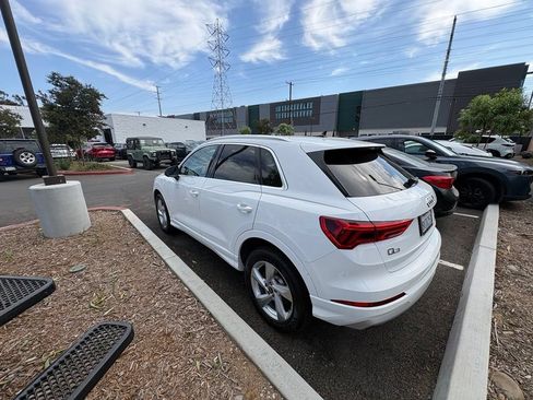 Used 2021 Audi Q3 2.0T Premium AWD/4WD image 6
