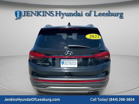 Used 2023 Hyundai Santa Fe SEL w/ Winter Weather Package image 6