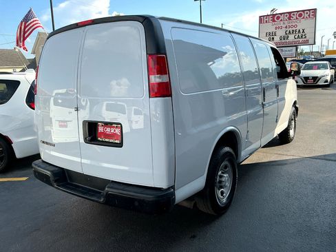 Used 2019 Chevrolet Express 3500 w/ Driver Convenience Package image 4