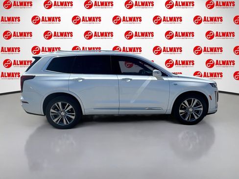 Used 2023 Cadillac XT6 Premium Luxury FWD image 4