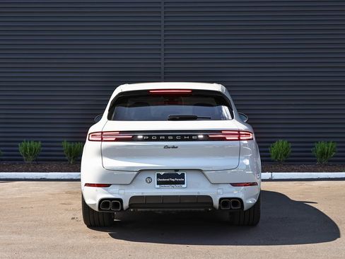 New 2025 Porsche Cayenne Turbo image 6