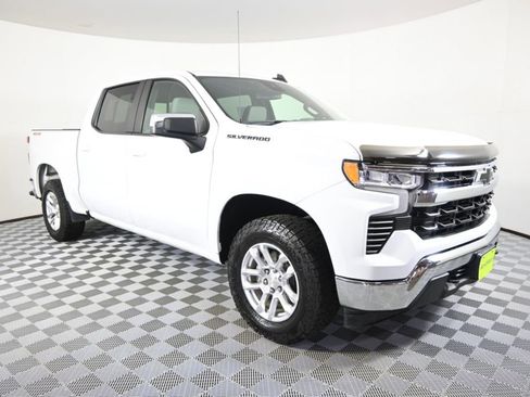 Used 2022 Chevrolet Silverado 1500 LT image 10
