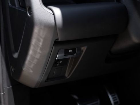 New 2026 Land Rover Defender 110 OCTA AWD/4WD image 34