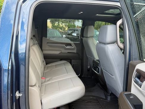 Used 2022 GMC Sierra 1500 SLT w/ SLT Premium Plus Package RWD image 15
