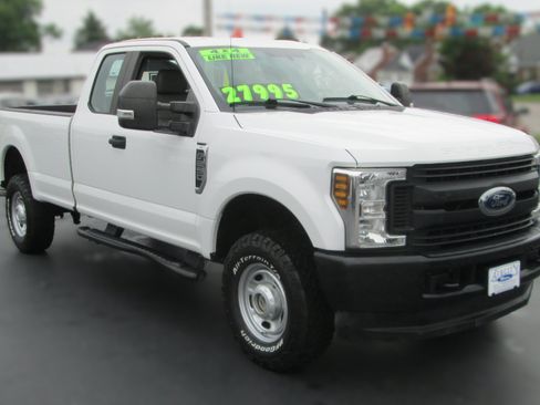 Used 2019 Ford F250 XL w/ Power Equipment Group AWD/4WD image 1