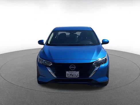 Used 2025 Nissan Sentra SV FWD image 3
