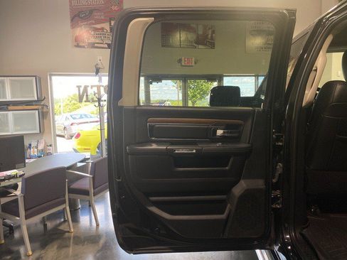Used 2017 RAM 2500 Laramie AWD/4WD image 11