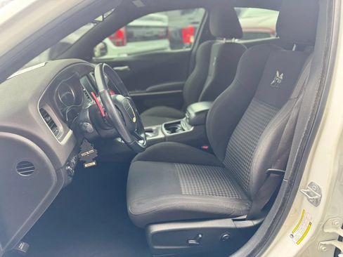 Used 2019 Dodge Charger Scat Pack RWD image 30