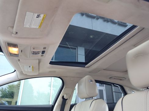 Used 2013 Jaguar XJ L Portfolio RWD image 31