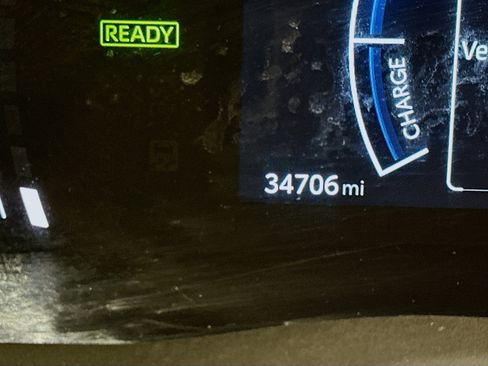 Used 2025 Toyota Camry SE FWD image 19