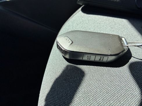 Used 2025 Kia K4 FWD image 21