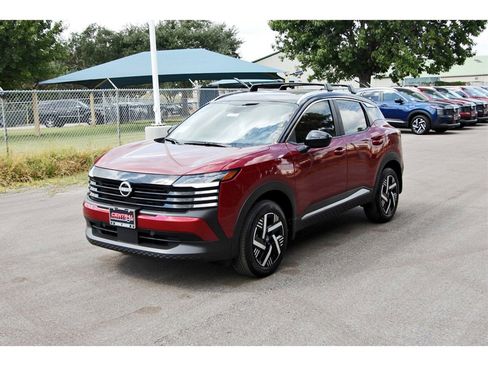 New 2026 Nissan Kicks SV w/ SV Premium Package image 2