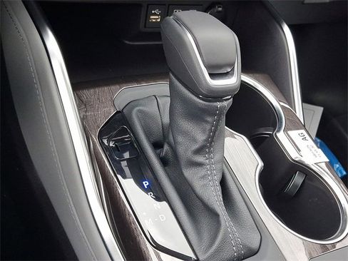 New 2025 Toyota Highlander Platinum image 13