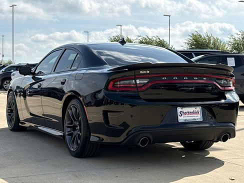 Used 2023 Dodge Charger Scat Pack w/ Navigation & Travel Group RWD image 7