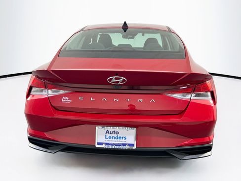 Used 2023 Hyundai Elantra SEL w/ Convenience Package image 6