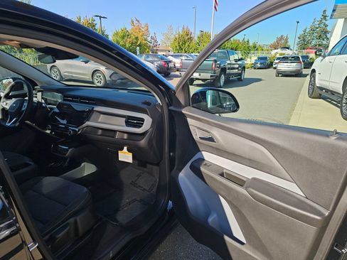 New 2027 Chevrolet Bolt LT w/ Comfort Package FWD image 12