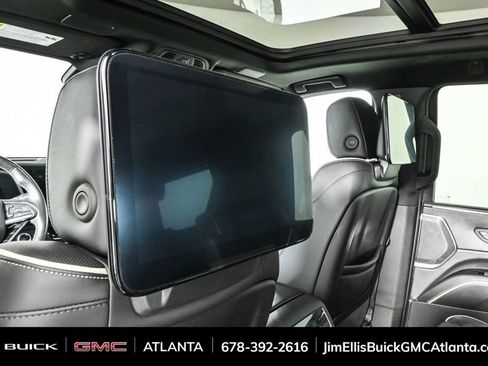 Used 2022 Cadillac Escalade Sport w/ LPO, Illumination Package image 20