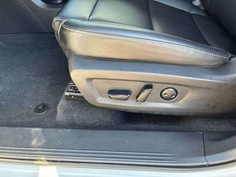 Used 2025 Nissan Murano SV AWD/4WD image 14