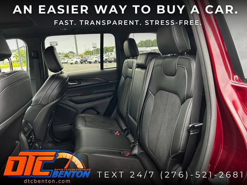 Used 2025 Jeep Grand Cherokee Altitude AWD/4WD image 27