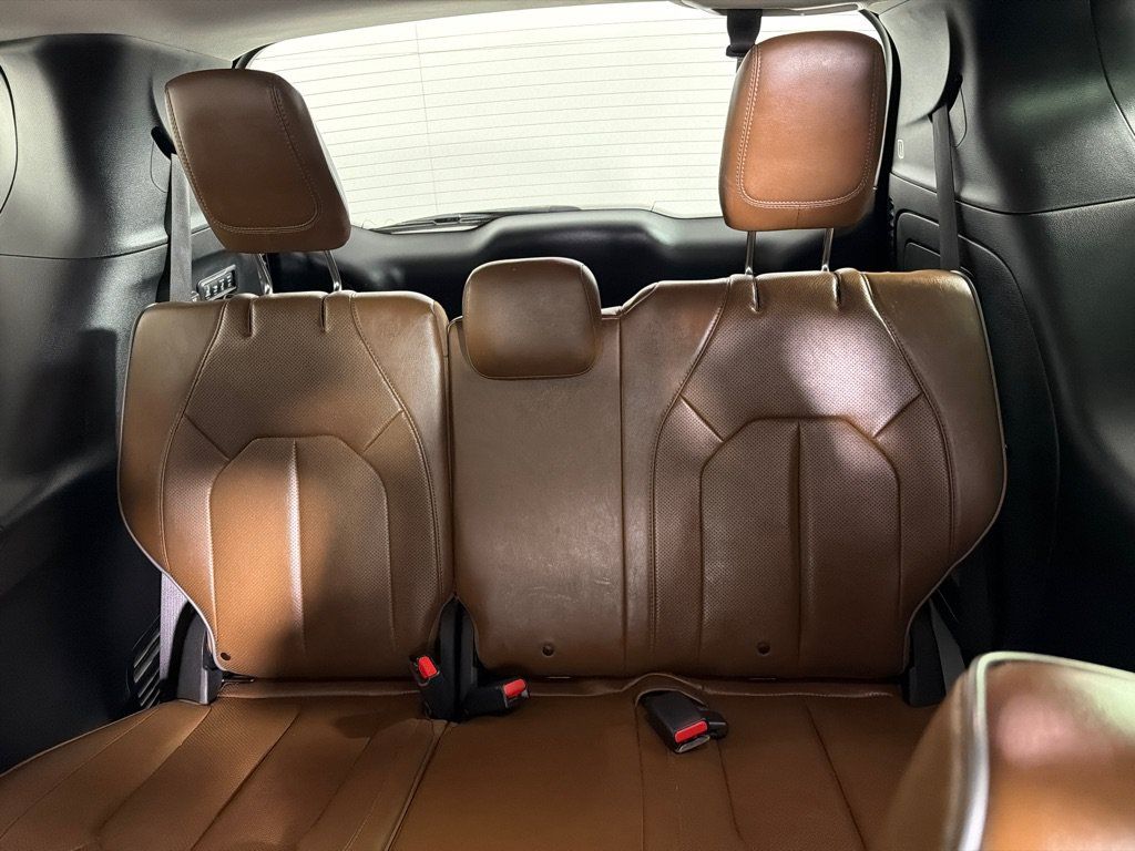 Used 2019 Chrysler Pacifica Limited FWD image 21