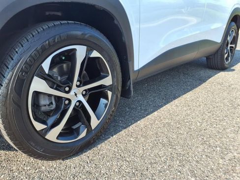 Used 2024 Chevrolet Trax RS w/ Driver Confidence Package image 9