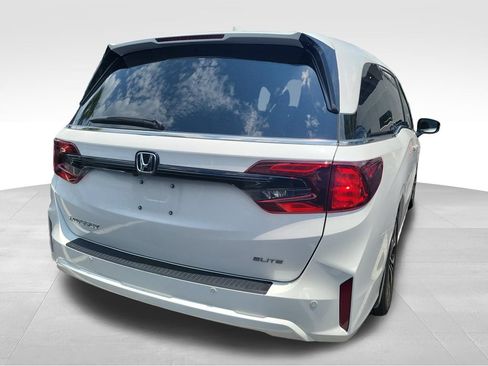 Used 2025 Honda Odyssey Elite image 12