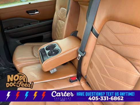 Used 2023 Nissan Pathfinder Platinum w/ Black Appearance Package FWD image 36