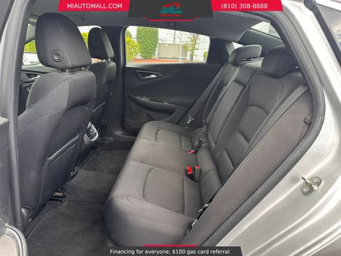 Used 2017 Chevrolet Malibu LT FWD image 20