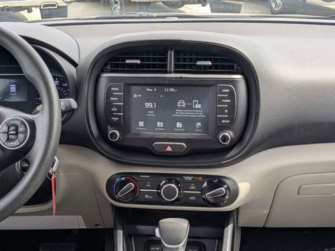 Used 2021 Kia Soul LX FWD image 15