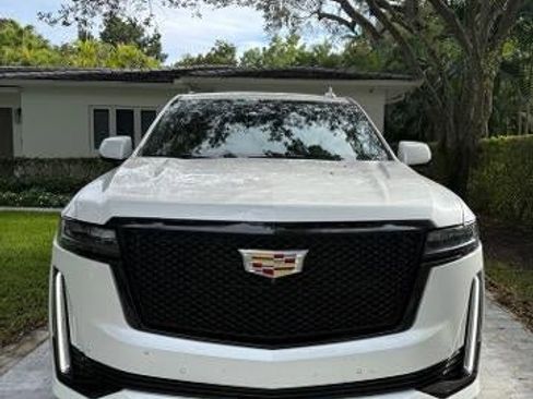 Certified 2023 Cadillac Escalade ESV Sport image 1