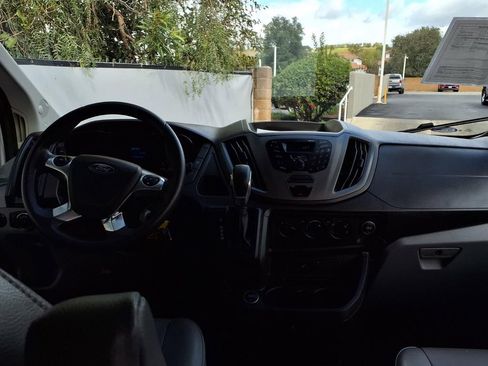 Used 2018 Ford Transit 150 XL image 20