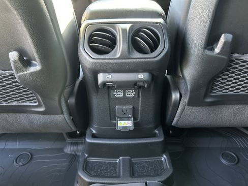 New 2026 Jeep Wrangler Unlimited Rubicon image 33