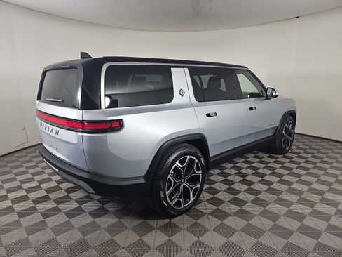 Used 2024 Rivian R1S Adventure AWD/4WD image 5