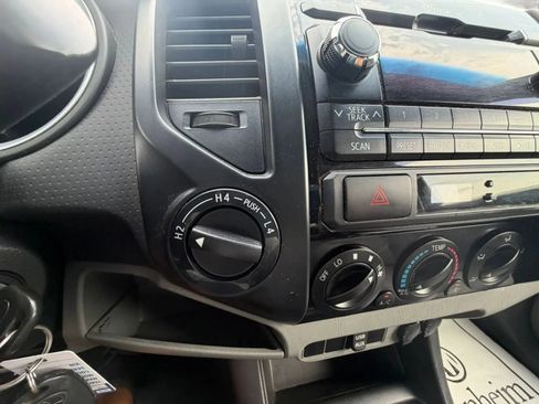Used 2012 Toyota Tacoma 4x4 Double Cab w/ Convenience Pkg image 18