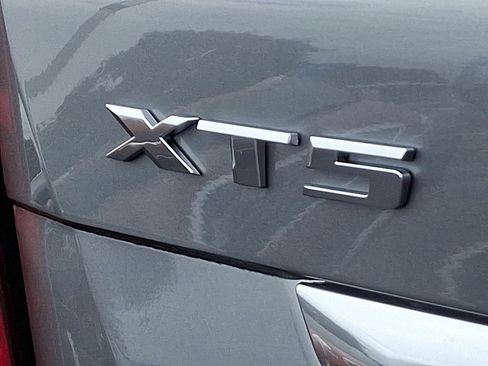 New 2025 Cadillac XT5 Premium Luxury image 11