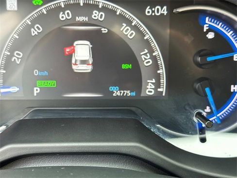 Used 2024 Toyota RAV4 XLE Premium image 28