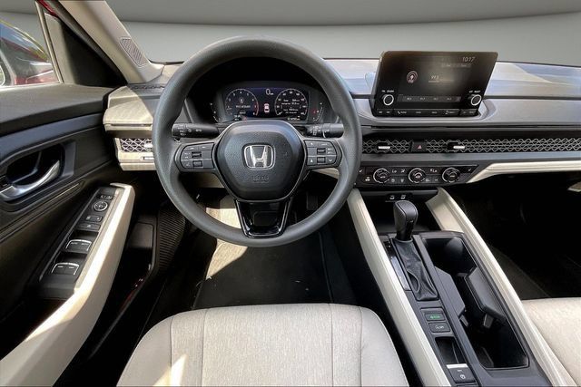 Certified 2025 Honda Accord SE image 10