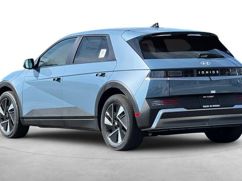 New 2026 Hyundai Ioniq 5 SE RWD image 4
