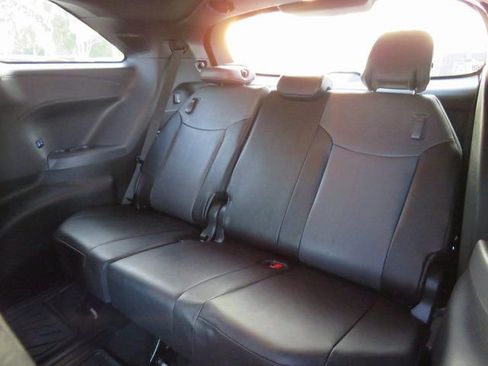 Certified 2023 Toyota Sienna XSE image 20