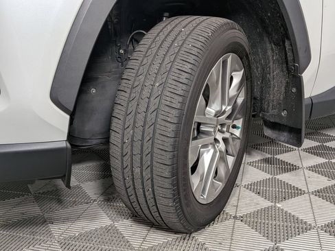 Used 2024 Toyota RAV4 XLE Premium FWD image 10