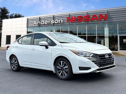 New 2025 Nissan Versa SV w/ Trunk Package